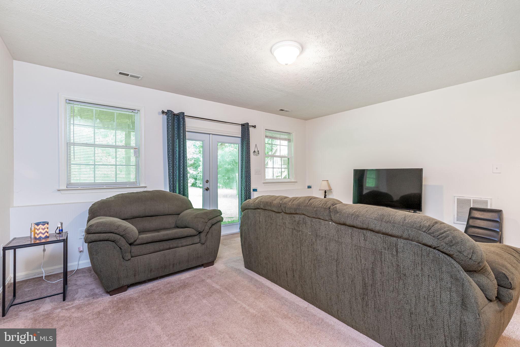 12085 Longleaf Road Ruther Glen, VA 22546 - Photo 4 of 19 Gallery Image 4