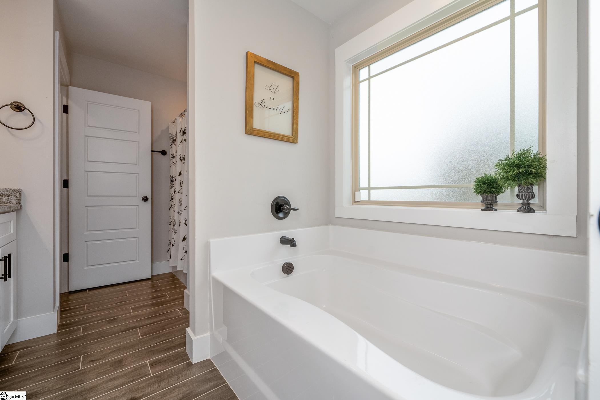 881 Cothran Road Inman, SC 29349 - Photo 17 of 44