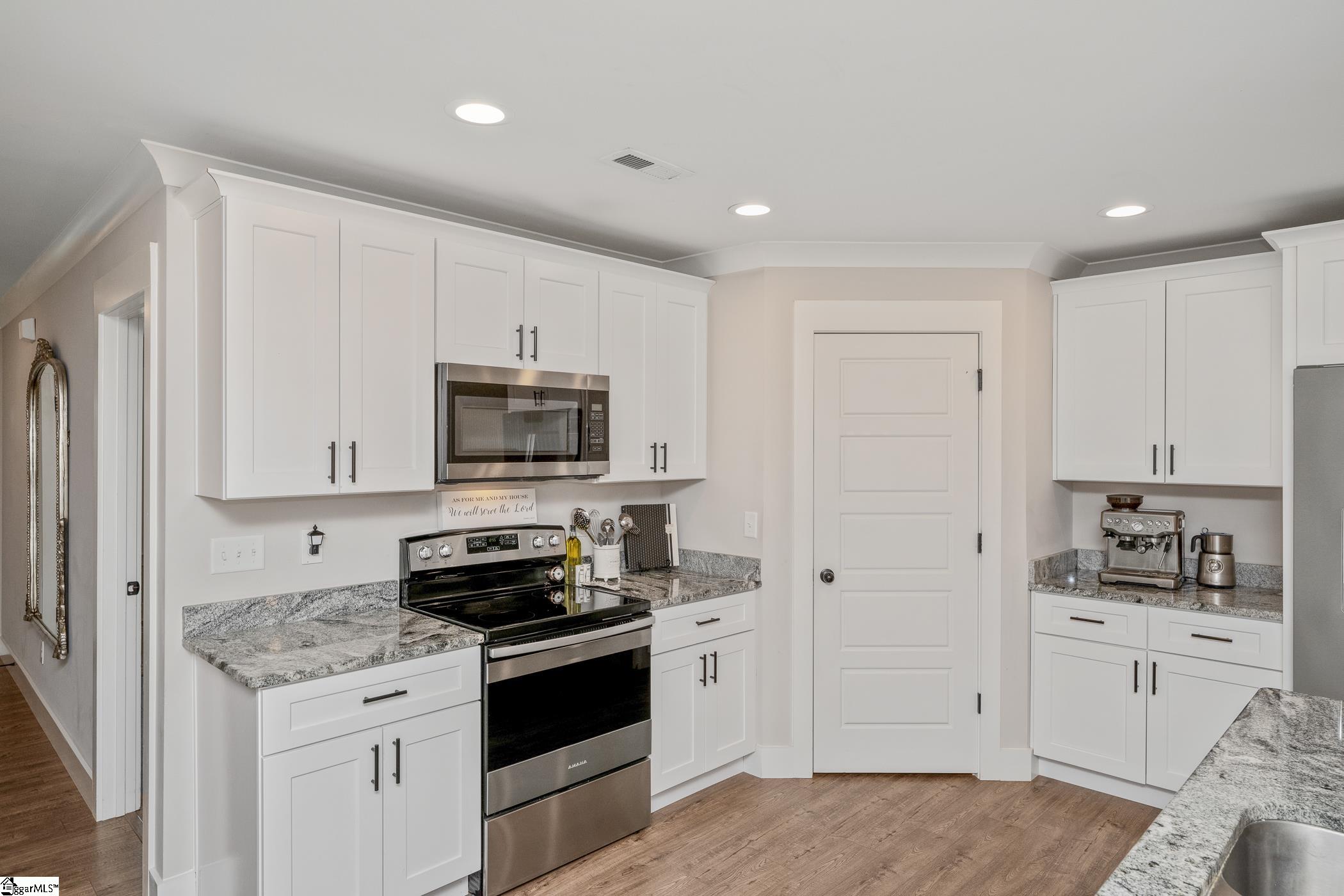 881 Cothran Road Inman, SC 29349 - Photo 9 of 44