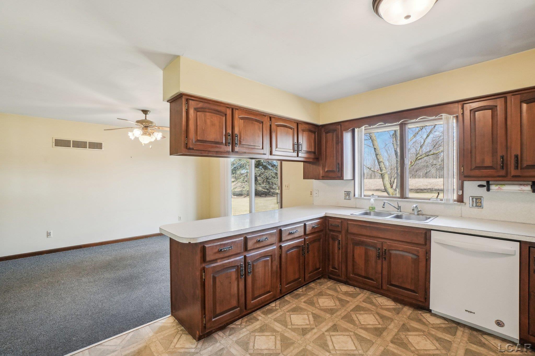 13211 Abel Road Clinton, MI 49236 - Photo 21 of 51 50168561-d1df3268-eb0f-4cbc-abb9-0e8580e70e4e.JPG