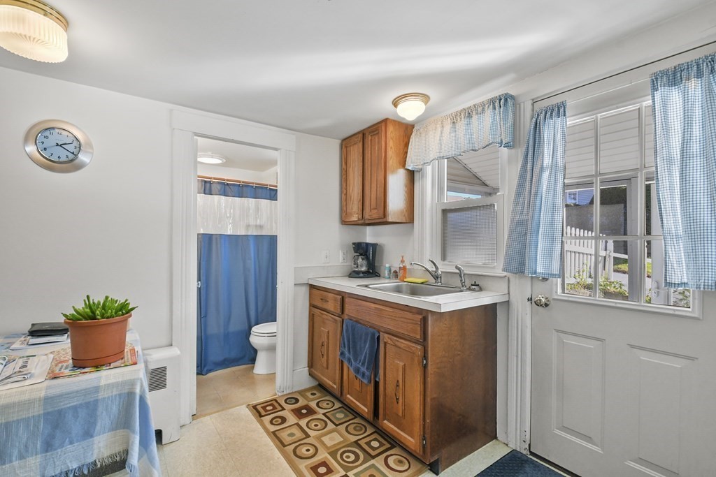 35 Bernard Road Grafton, MA 01536 - Photo 10 of 38 Gallery Image 10