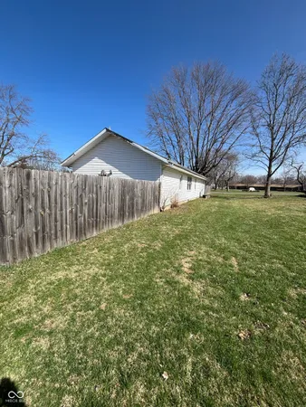 $115,000 | 1719 Lindberg Road, Anderson, IN 46012