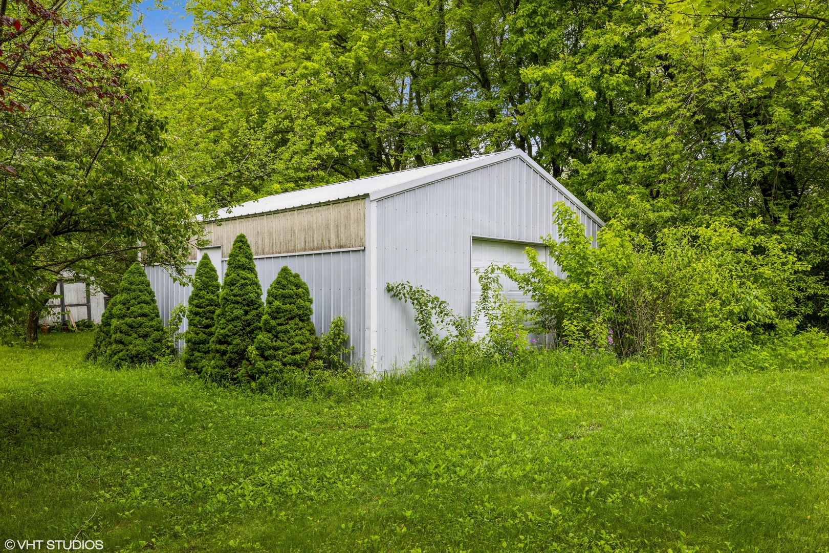 7305 West Pauling Road Monee, IL 60449 - Photo 20 of 27 a view of a back yard