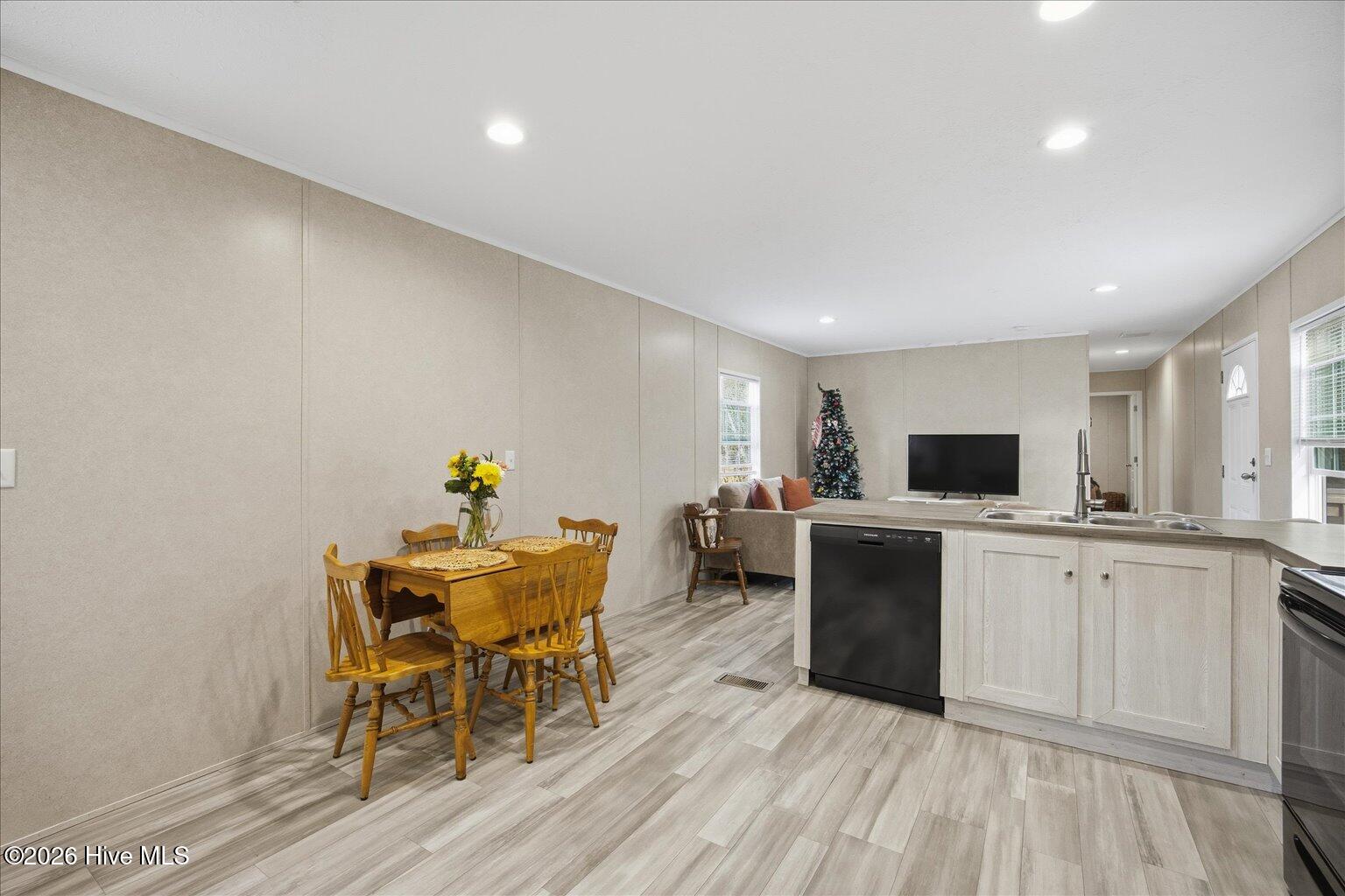 104 Sycamore Road Southport, NC 28461 - Photo 13 of 26 19-IMG_0327