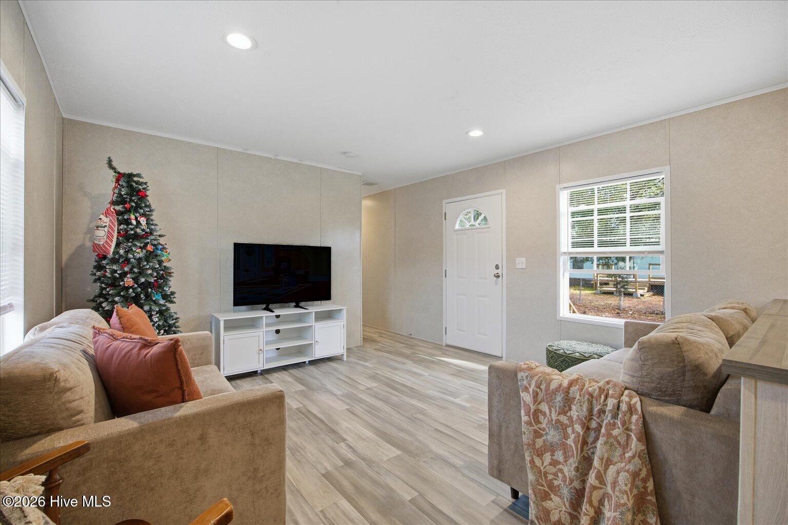 104 Sycamore Road Southport, NC 28461 - Photo 2 of 26 15-IMG_0288