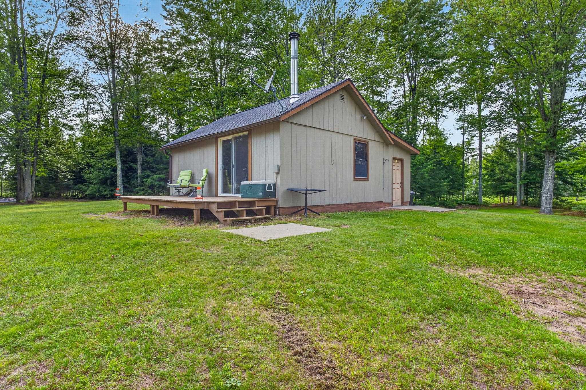 W4220 Number 7 Road Menominee, MI 49858 - Photo 2 of 54
