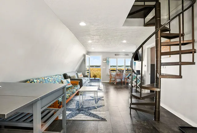 $1,200,000 | 111 Mile Stretch Road, Biddeford, ME 04005