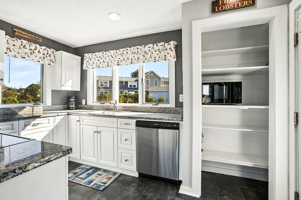 111 Mile Stretch Road Biddeford, ME 04005 - Photo 10 of 33 oceanview_pmcpheeters_111milestretchbidd