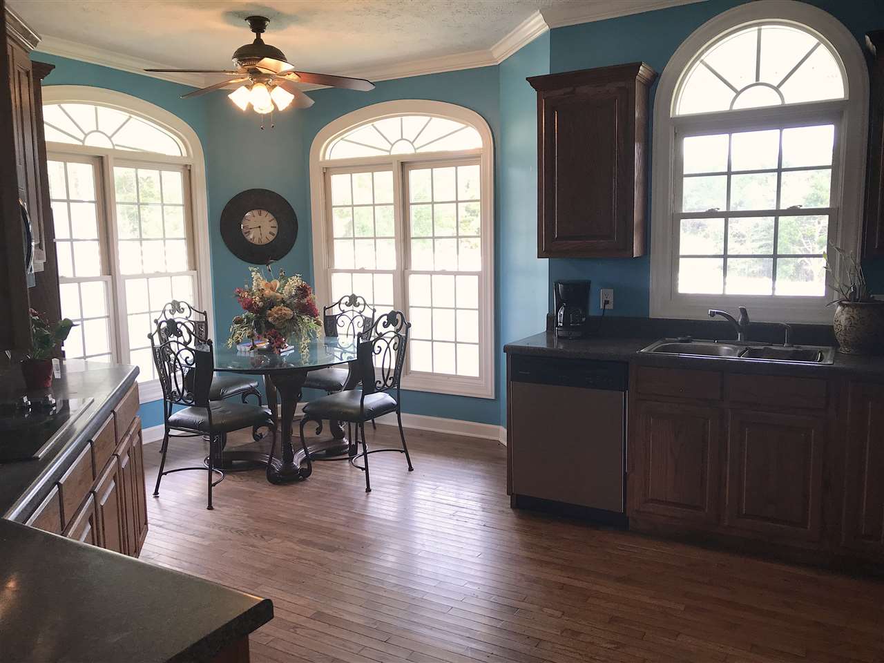 1595 Doe Road Saltillo, TN 38370 - Photo 9 of 25