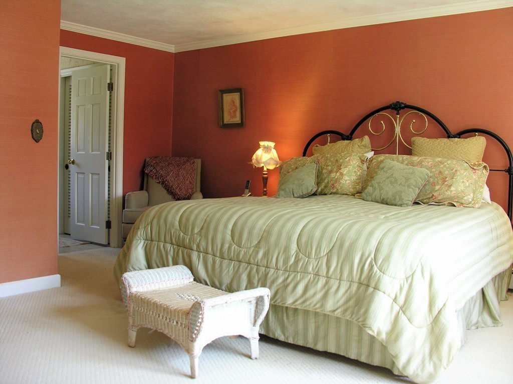 4 Lantern Road Framingham, MA 01702 - Photo 13 of 29