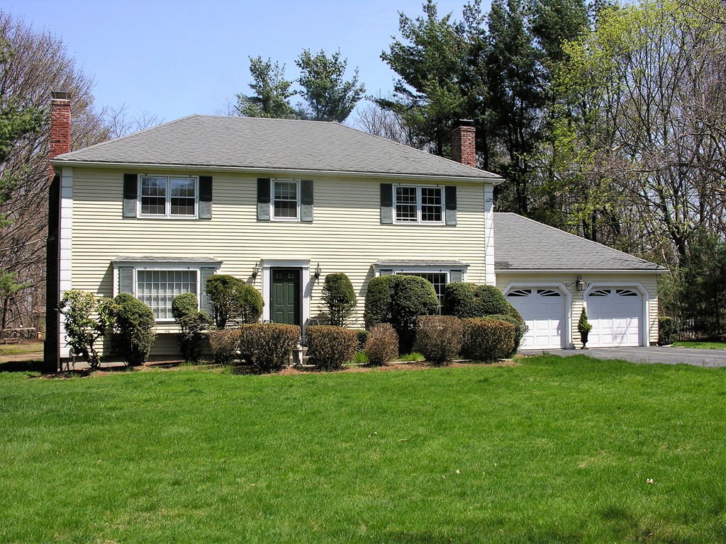 4 Lantern Road Framingham, MA 01702 - Photo 2 of 29