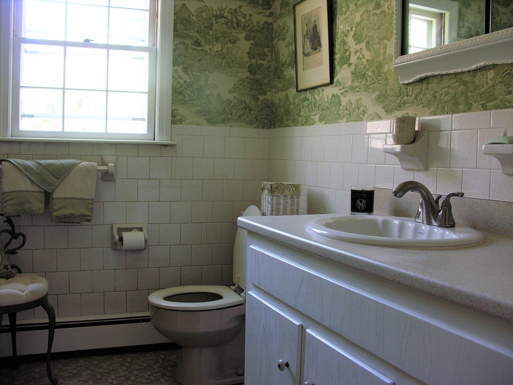 4 Lantern Road Framingham, MA 01702 - Photo 21 of 29