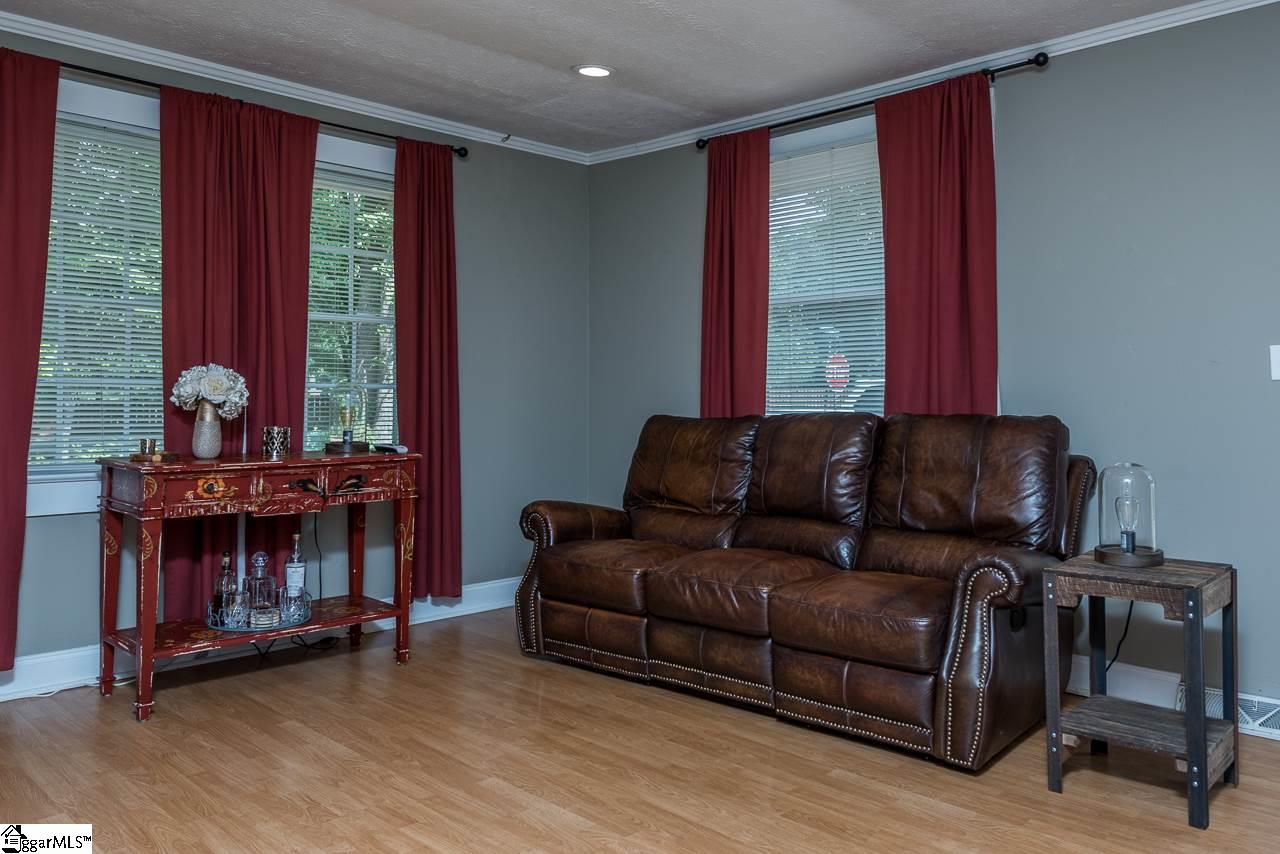 2 Hall Road Greenville, SC 29609 - Photo 7 of 25 Gallery Image 7