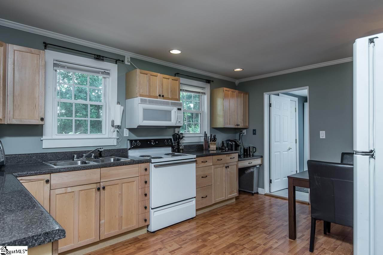 2 Hall Road Greenville, SC 29609 - Photo 8 of 25 Gallery Image 8