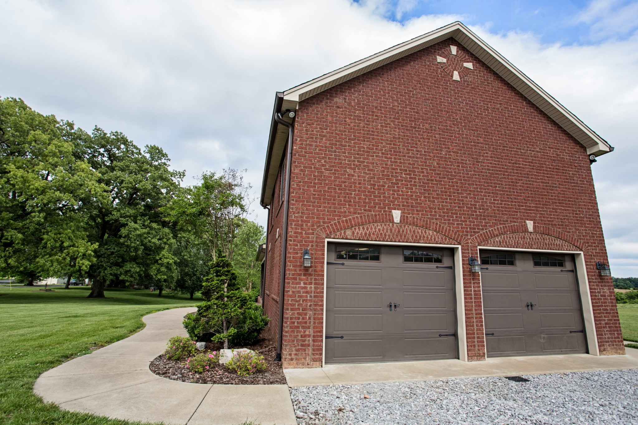 5325 Fred Perry Road Springfield, TN 37172 - Photo 22 of 26 a front view of a house with a yard