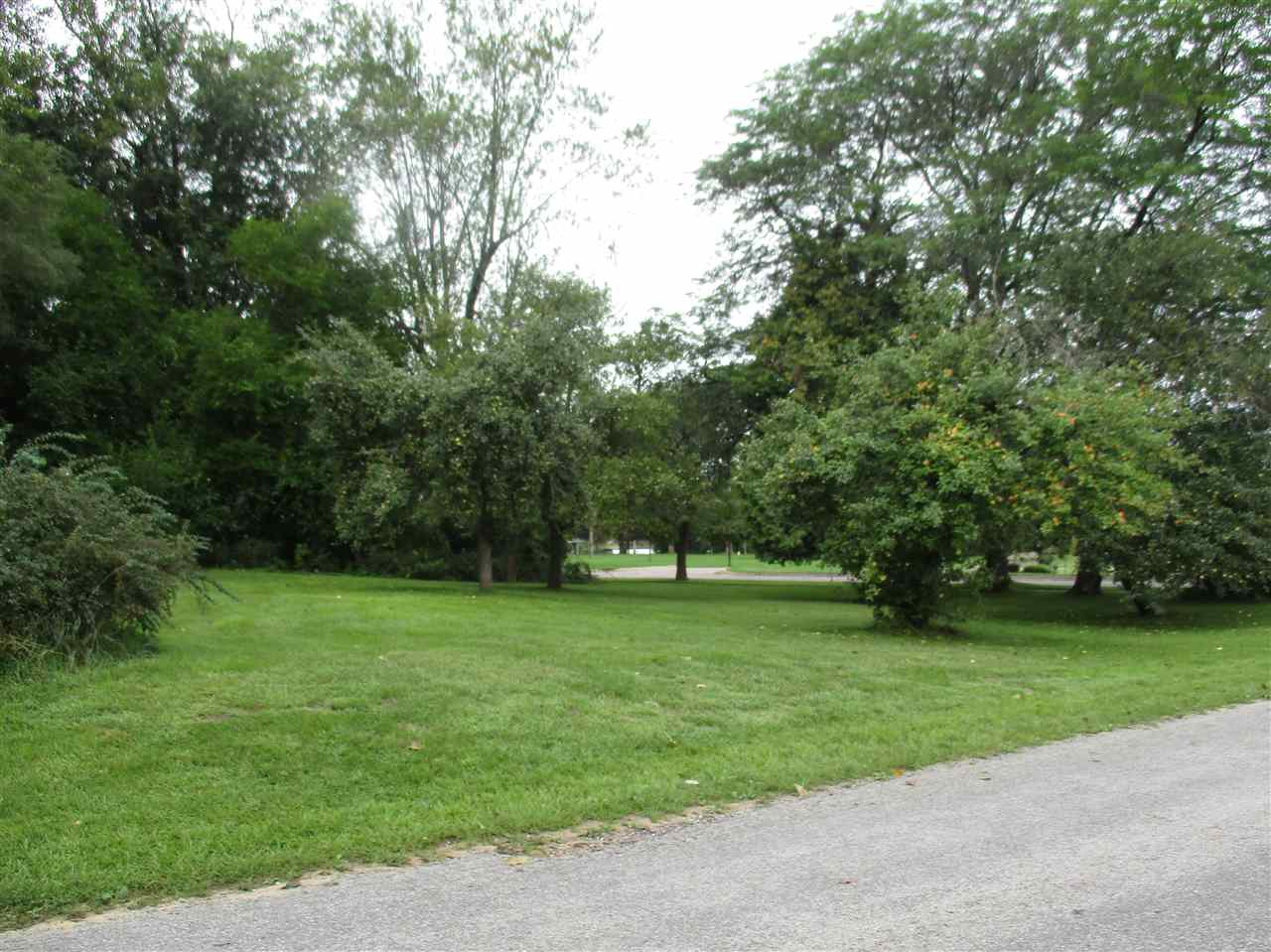 303 Riverside Drive Alma, MI 48801 - Photo 5 of 8 1806060-4.JPG