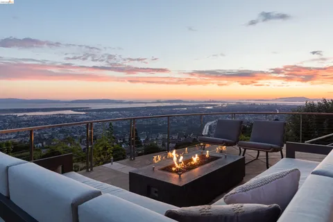$5,800,000 | 13367 Campus Drive, Oakland, CA 94619