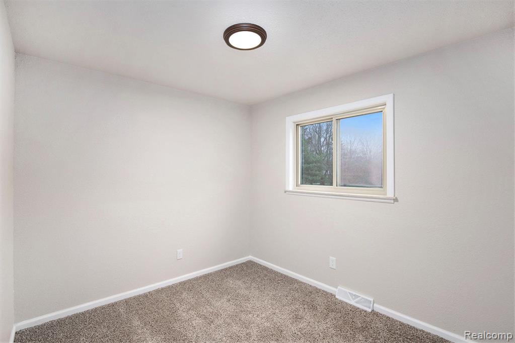 13125 North Genesee Road Clio, MI 48420 - Photo 14 of 26 Gallery Image 14