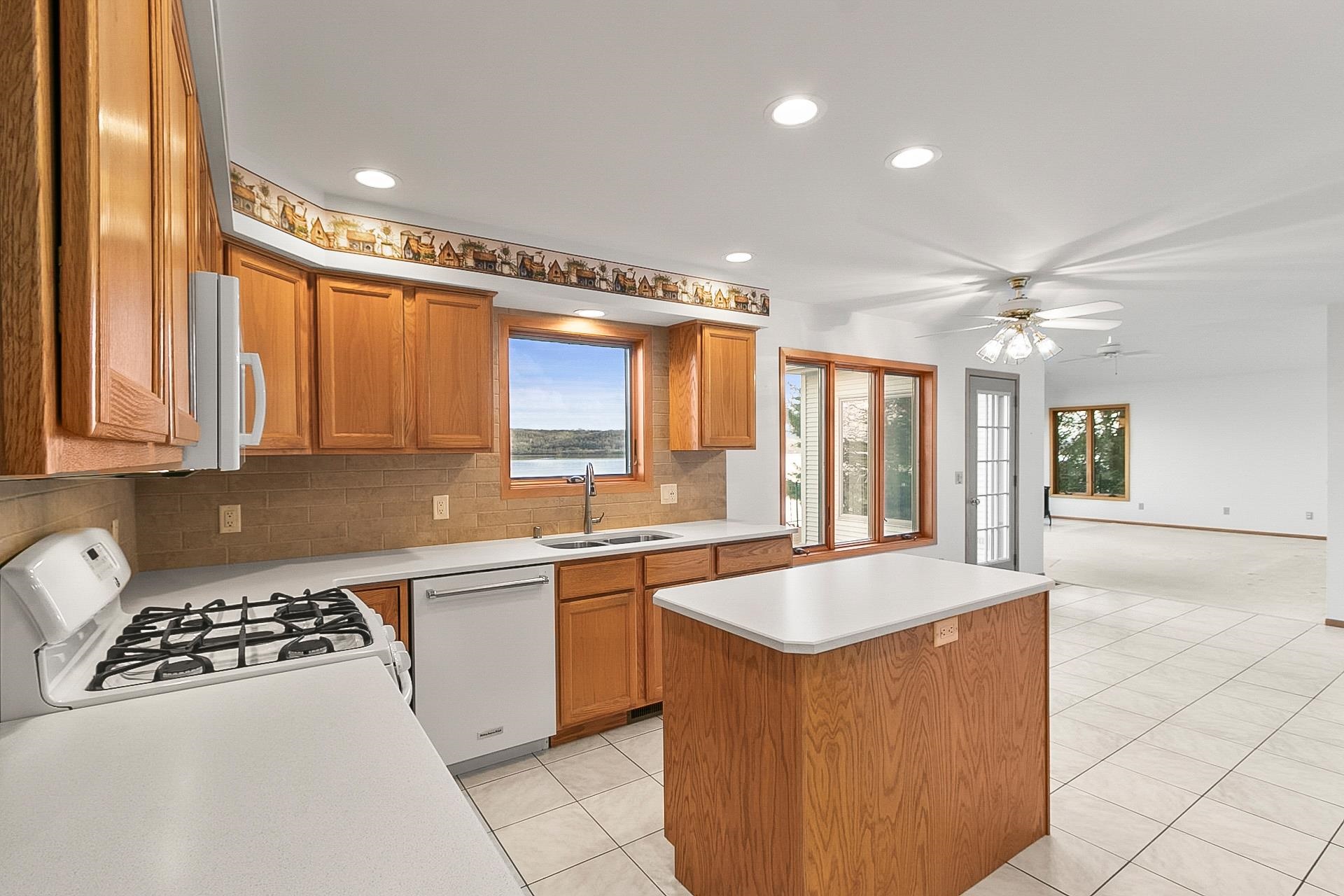 S7214 Camp Lake Wisconsin Road Merrimac, WI 53561 - Photo 12 of 50