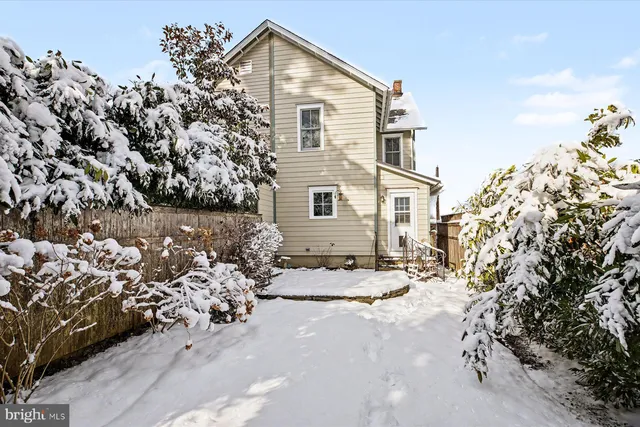 $799,000 | 55 Buttonwood Street, New Hope, PA 18938