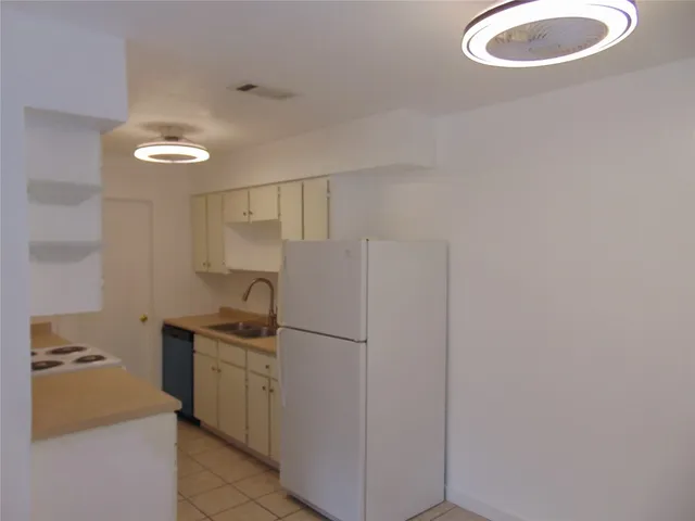 $1,495 | 407 Live Oak Street, Kyle, TX 78640