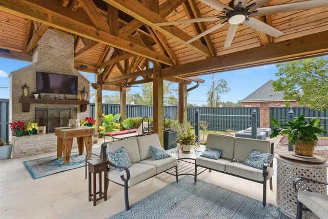 $715,000 | 4841 Troon, Lake Charles, LA 70605