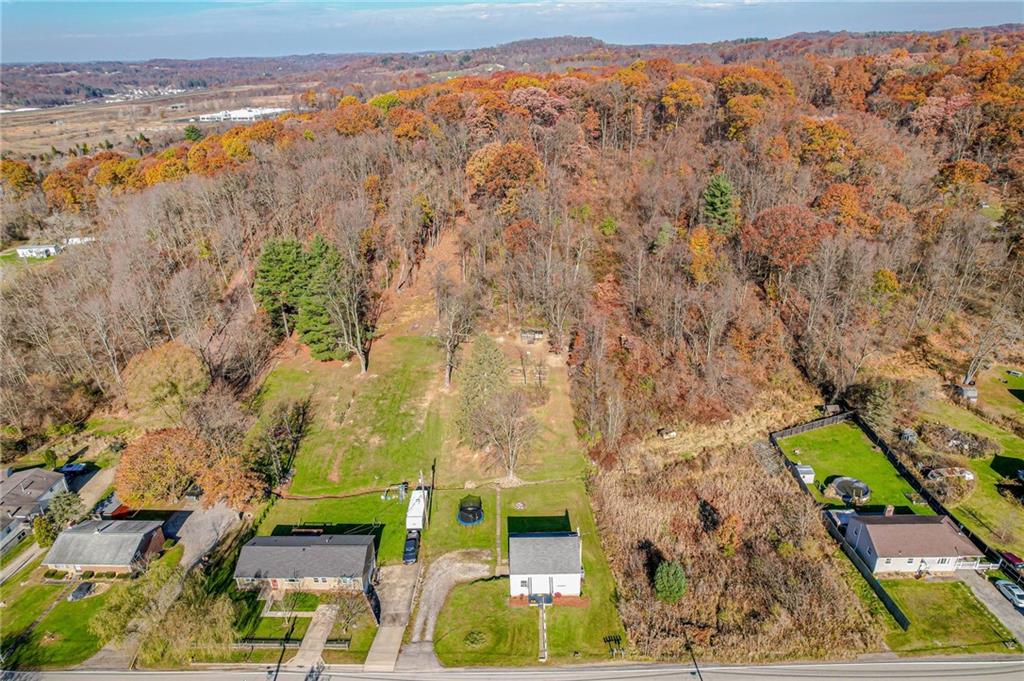 481 Crawford Run Road Cheswick, PA 15024 - Photo 22 of 24 an aerial view of residential houses with outdoor space