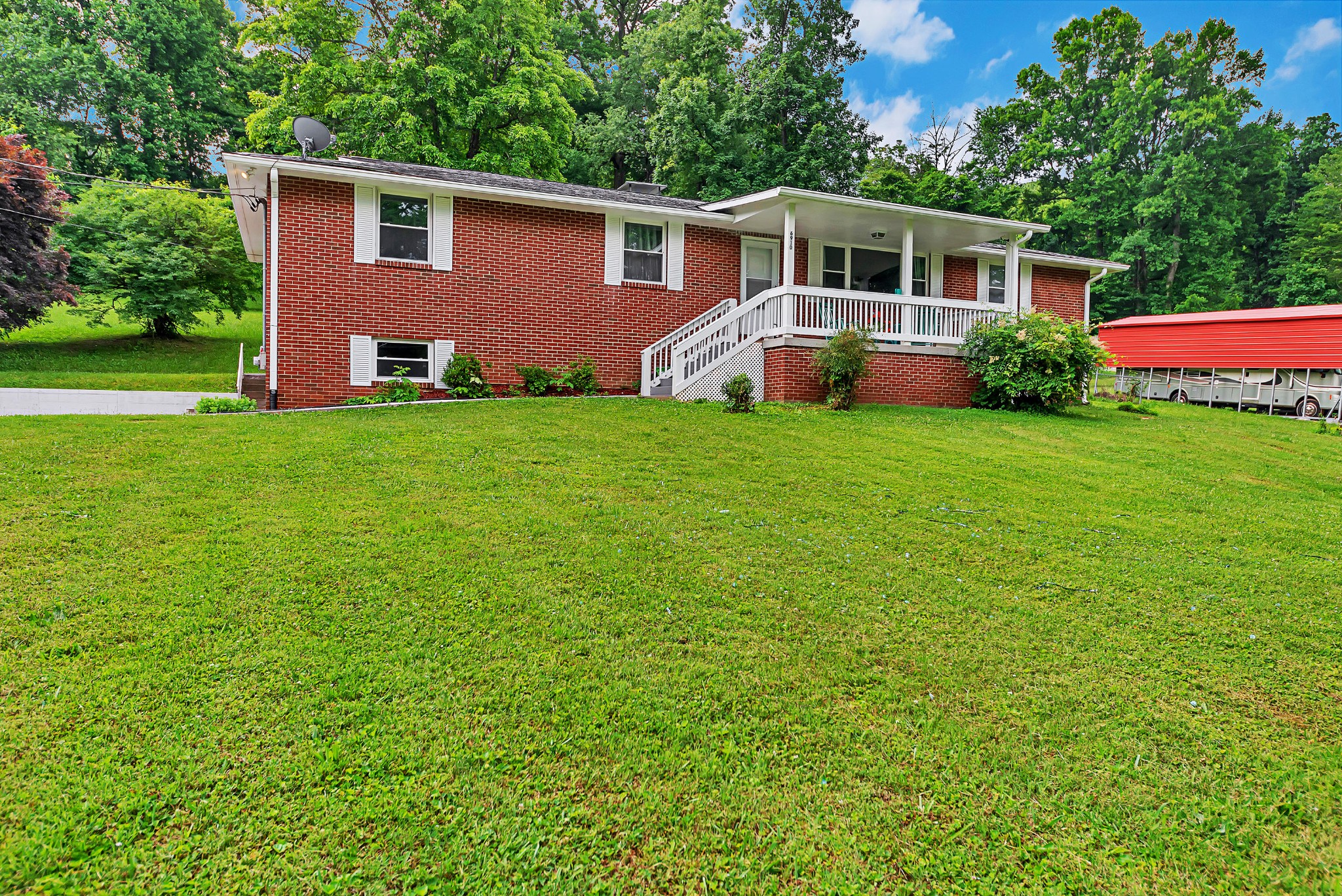 6910 Rising Road Knoxville, TN 37924 - Photo 3 of 28 Gallery Image 3