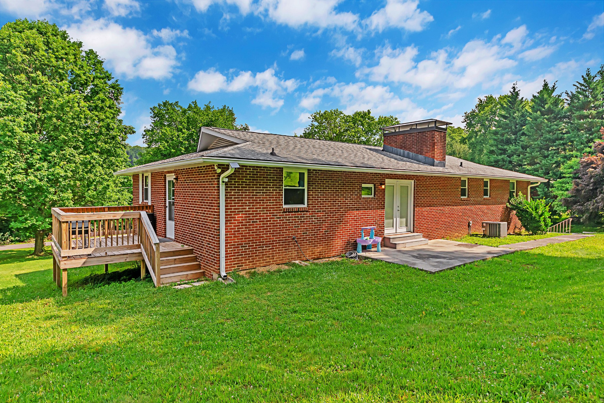 6910 Rising Road Knoxville, TN 37924 - Photo 6 of 28 Gallery Image 6