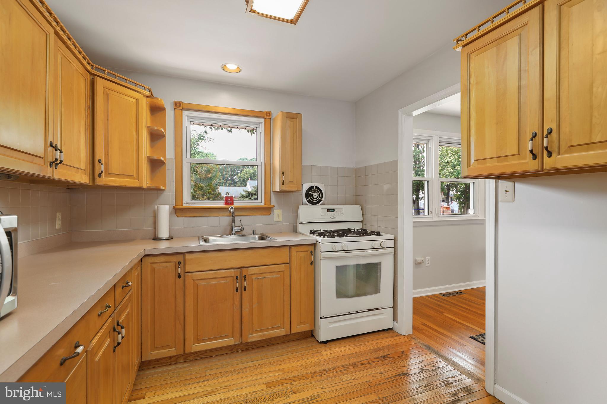 807 Rancocas Avenue Riverside, NJ 08075 - Photo 5 of 38