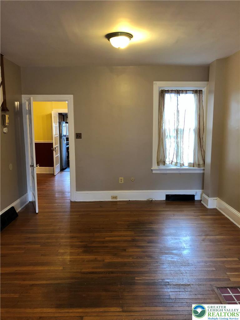 1214 Maple Street Bethlehem, PA 18018 - Photo 4 of 13