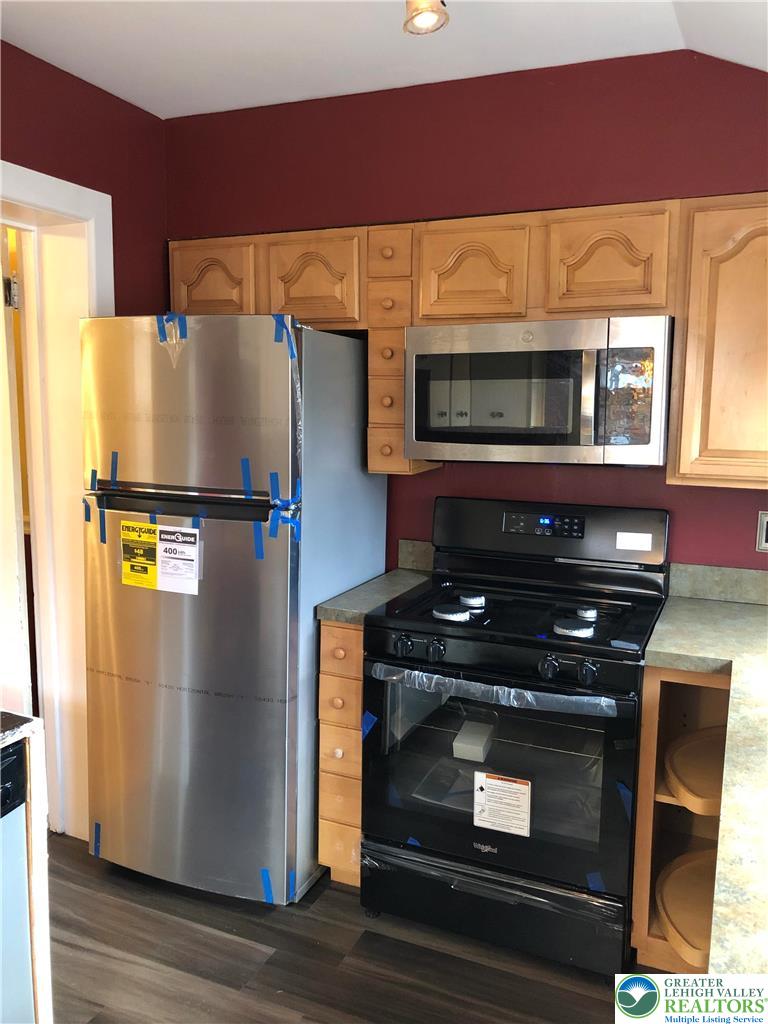 1214 Maple Street Bethlehem, PA 18018 - Photo 6 of 13