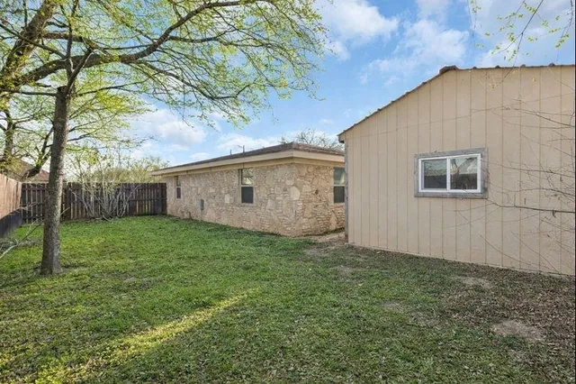 $349,000 | 801 1/2 East Ave C, Lampasas, TX 76550