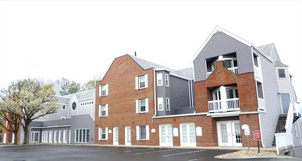 $510,000 | 212 Humphrey Street, Unit 202, Marblehead, MA 01945