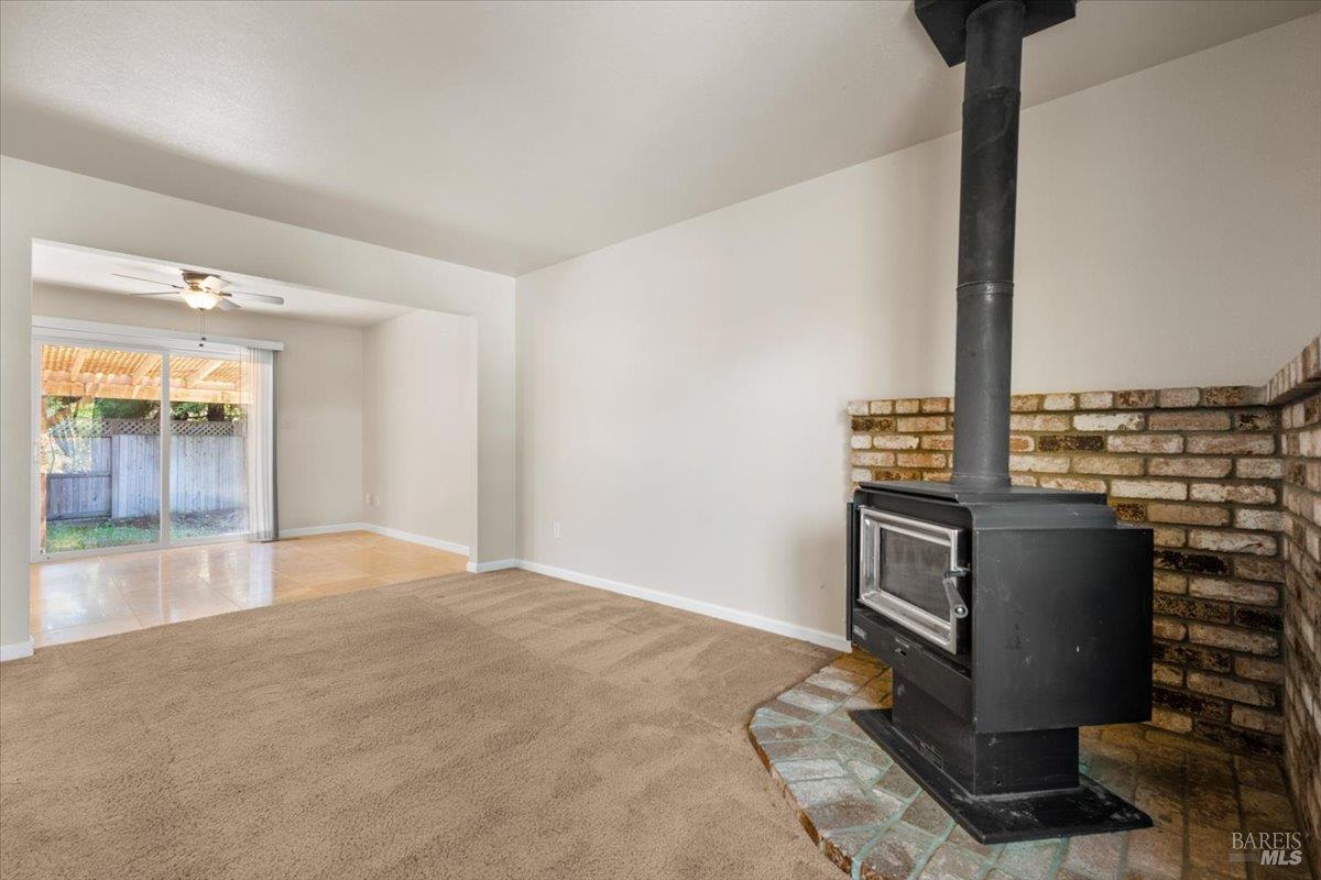 2772 Rochelle Street Santa Rosa, CA 95403 - Photo 2 of 11