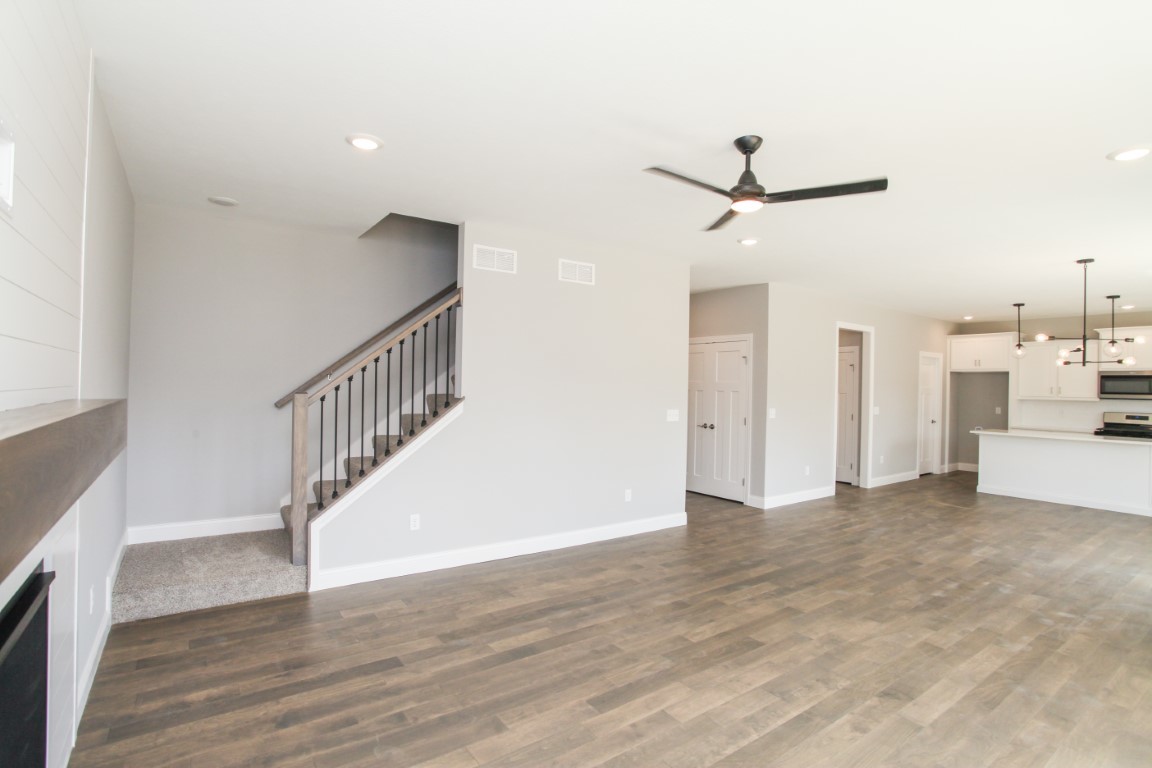 9 Brookstone Circle Bloomington, IL 61704 - Photo 14 of 40 a view of an entryway with wooden floor
