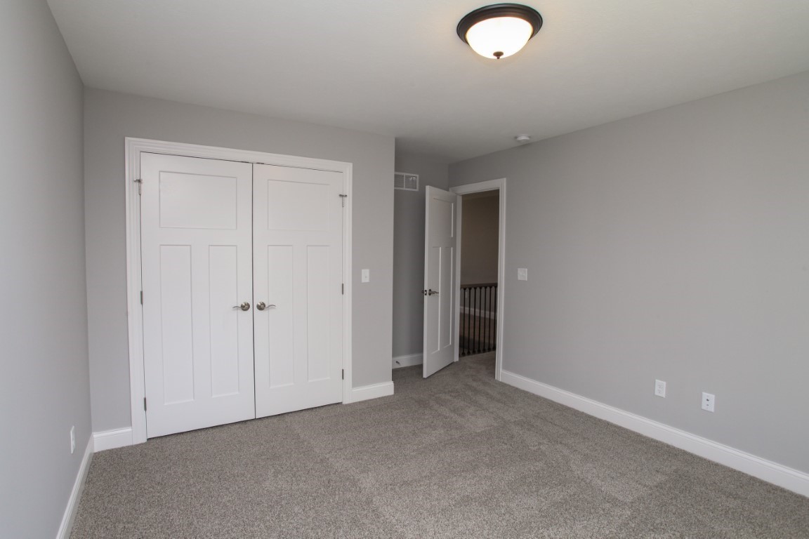 9 Brookstone Circle Bloomington, IL 61704 - Photo 35 of 40 an empty room with closet area