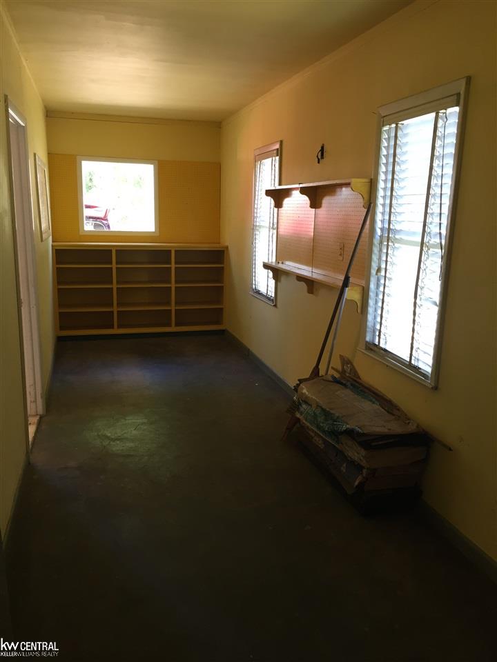 5536 Chicago Road Warren, MI 48092 - Photo 26 of 36