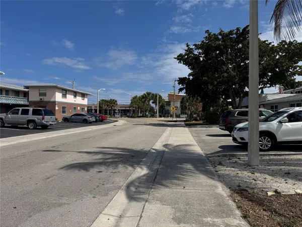$2,000 | 1360 Southeast 3rd Court, Deerfield Beach, FL 33441