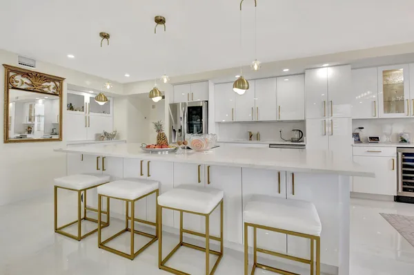 $3,800 | 5440 North Ocean Drive, Unit 1002, Singer Island, FL 33404