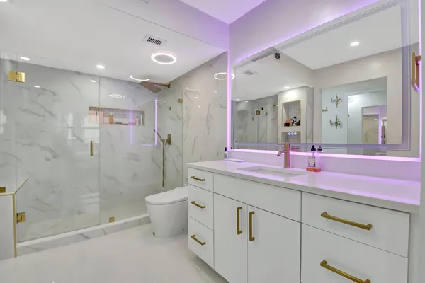 $3,800 | 5440 North Ocean Drive, Unit 1002, Singer Island, FL 33404