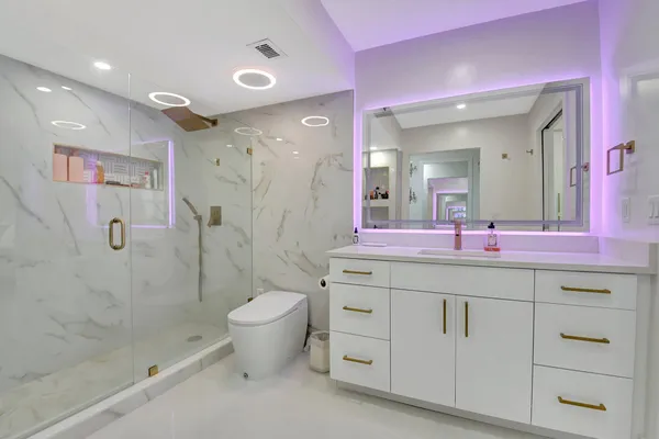 $3,800 | 5440 North Ocean Drive, Unit 1002, Singer Island, FL 33404