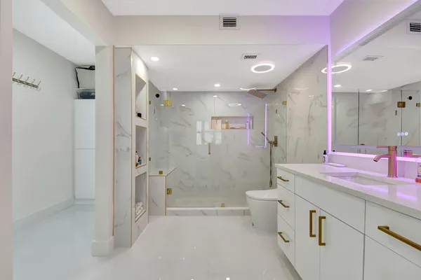 $3,800 | 5440 North Ocean Drive, Unit 1002, Singer Island, FL 33404