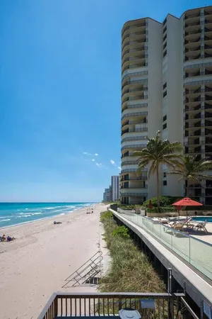 $3,800 | 5440 North Ocean Drive, Unit 1002, Singer Island, FL 33404