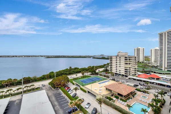 $3,800 | 5440 North Ocean Drive, Unit 1002, Singer Island, FL 33404
