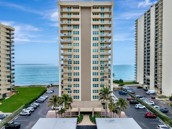 $3,800 | 5440 North Ocean Drive, Unit 1002, Singer Island, FL 33404