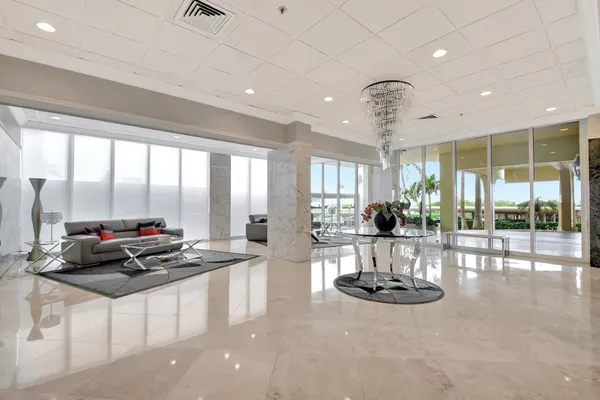 $3,800 | 5440 North Ocean Drive, Unit 1002, Singer Island, FL 33404