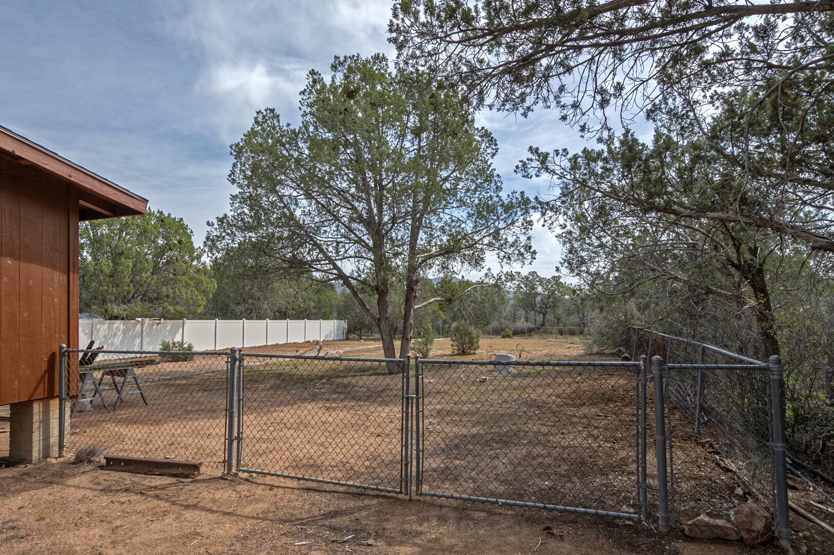 267 West Round Valley Road Payson, AZ 85541 - Photo 43 of 54 Acreage side view