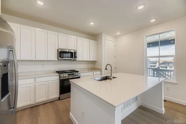 $913,850 | 12769 West Glasgow Place, Littleton, CO 80127