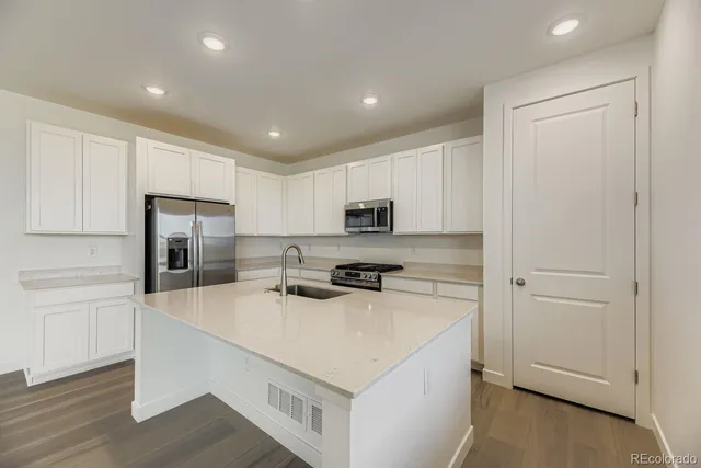 $913,850 | 12769 West Glasgow Place, Littleton, CO 80127